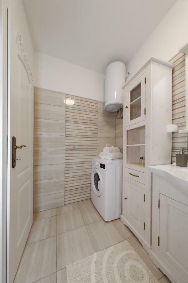 Pave Apartment Zadar Bagian luar foto